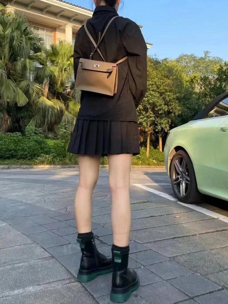 Kelly Danse Hermès worn as a backpack