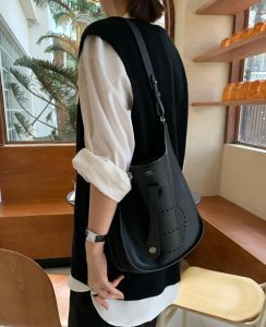 Hermès Evelyne 29 bag in black leather
